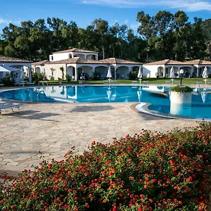 https://limone-beach-resort.in-sardinia.net